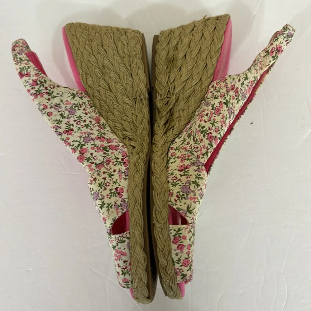 Chaps Pink Floral  Fabric Corala Peep Toe Espadrille Wedge Sandals Size 9B